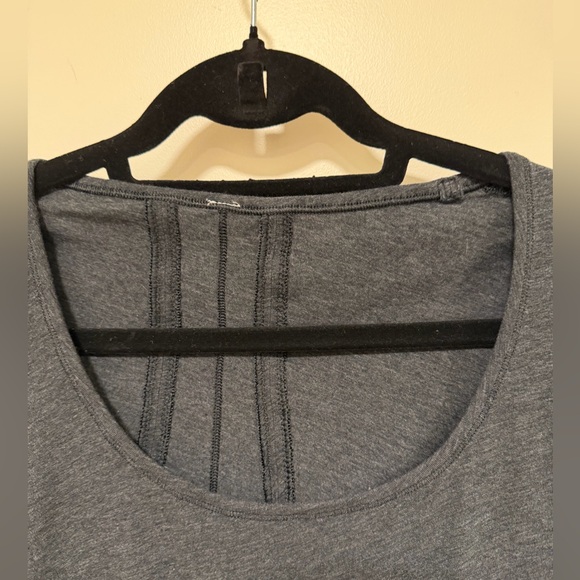 lululemon athletica Dark Gray Scoop Neck Long Sleeve Tee Shirt - Picture 5 of 6